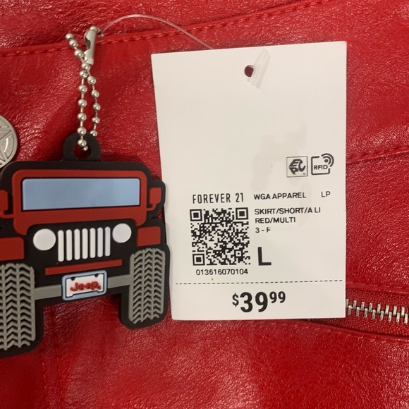 Jeep Red and White Star Jacket and Skirt Faux Leather - Picture 5 of 5